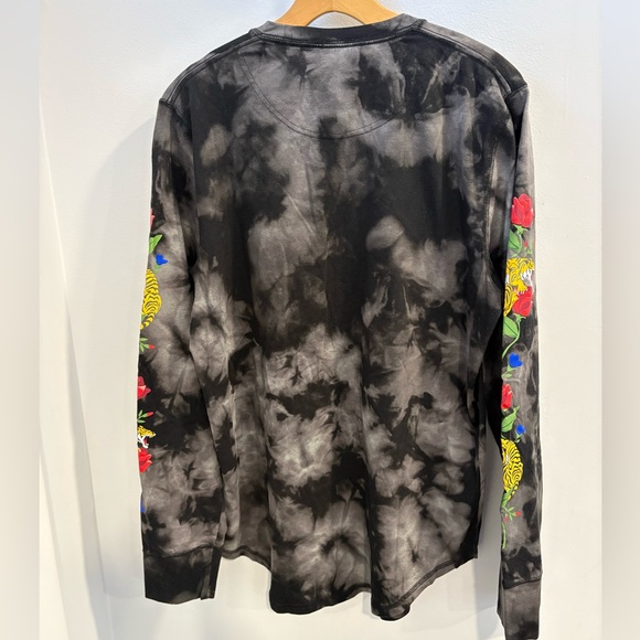 Hollister Black and Gray Curved Hem Tee - Picture 9 of 10